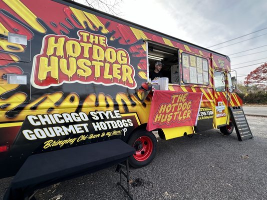 Hot Dog Hustler food truck